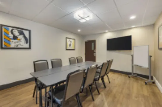 โรงแรมเบสท์เวสเทิร์นพลัส สนามบินแนชวิลล์