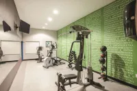 La Quinta Inn & Suites by Wyndham Mansfield TX - Gym