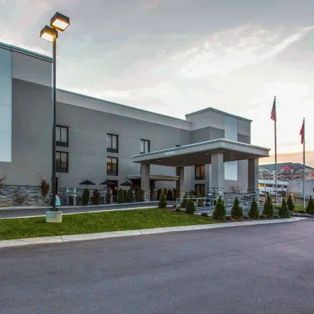 Quality Suites Nashville Airport