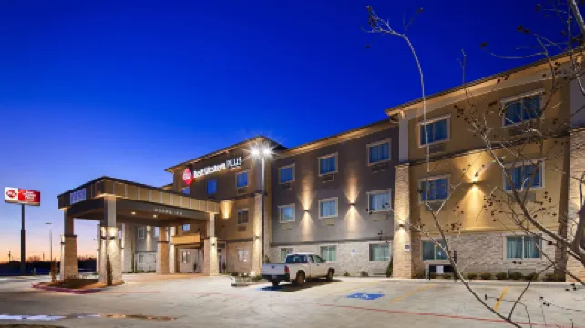 Best Western Plus Lonestar Inn  Suites