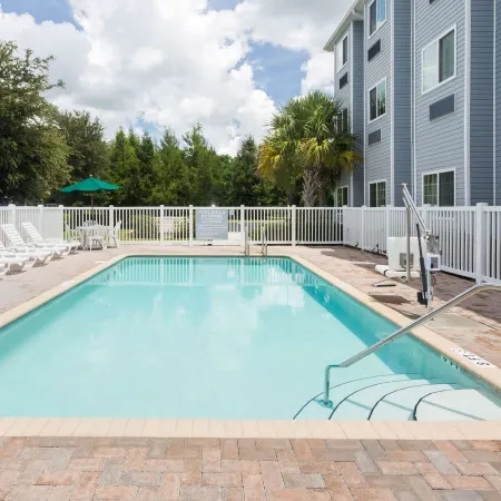 Microtel Inn & Suites by Wyndham Spring Hill/Weeki Wachee