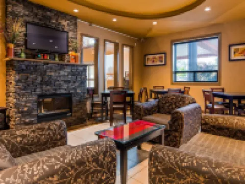 Best Western Plus Estevan Inn  Suites Hoteles en Estevan