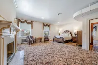 The Grandeur Estate Hotels in Unity Township