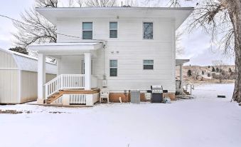 Home Near Downtown and Spearfish Canyon! - Housity