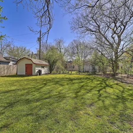 Amazing Musical Abode in Expo Square Neighborhood!