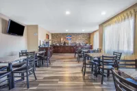 Baymont by Wyndham Joliet - breakfast