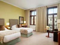 Corinthia Hotel St Petersburg アイス パレス周辺のホテル