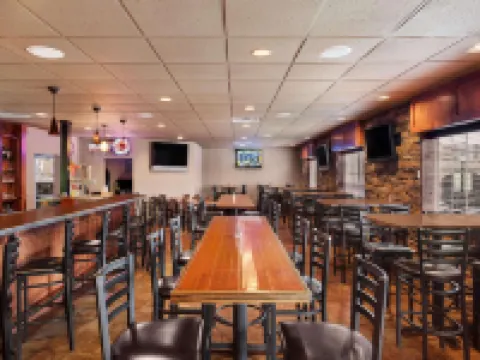 คันทรี อินน์ แอนด์ สวีทส์ บาย เรดิสัน, ซู ฟอลส์ โรงแรมในซูฟอลส์