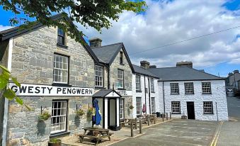 Y Pengwern