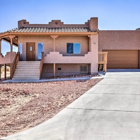 3 Mi to Lake Powell: Pet-Friendly Page Home