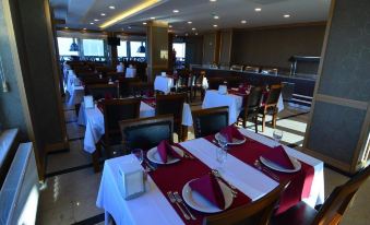 Taşar Royal Hotel - Housity