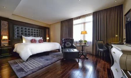 Paradise Suites Hotel Отели в г. Tuan Chau