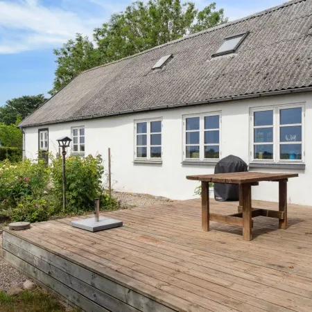 "Finja" - 6km from the Sea