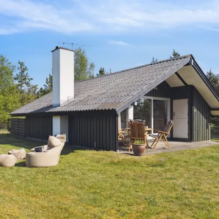 "Irlin" - 600m from the Sea Hotels in Jerup