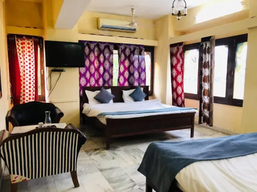 Ramma TheHotel - 200 Mtrs from Nakki Lake