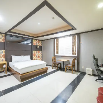 Daegu Dongdaegu Station Leaders