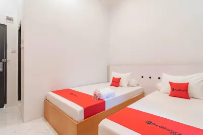 RedDoorz Syariah @ Tanggeung Hotel dekat Curug Ceret (Naringgul)
