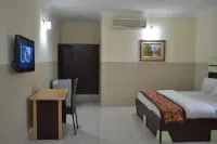 Joy House Hotel - Solace