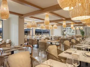 Arcanus Hotels Trendline Side