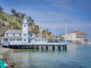 Family-Friendly Avalon Penthouse w/ Ocean View!