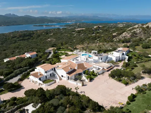 Sulia House Porto Rotondo, Curio Collection by Hilton Hôtels à : Marinella