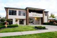 Tea House Motor Inn Hotels in White Hills