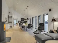 "Jonne" - 200m to the Fjord