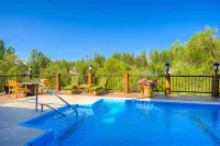 Whitefish Riverfront Hotel - Family Friendly