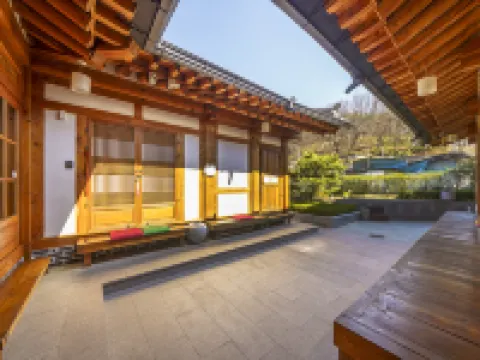 Jeonju Deoksugung Hanok Stay 全州市のホテル