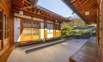 Jeonju Deoksugung Hanok Stay