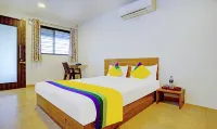 Itsy Hotels Oasis Pride Hotels in Pimplad Nasik
