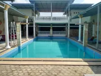 Votel Hotel De'Pratnya Kediri Hotels in Ngasem