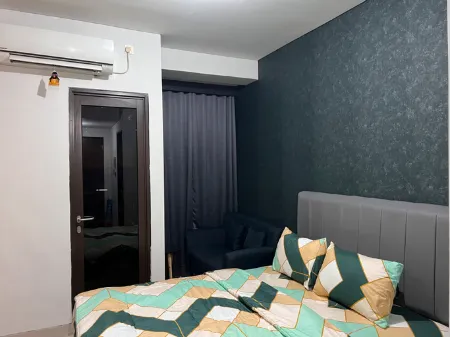 Apartemen Transpark Cibubur with Netlfix by APARTEMENKU Отели рядом с достопримечательностью «Gunadarma University F6»