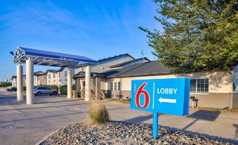 Motel 6 Stuart, IA
