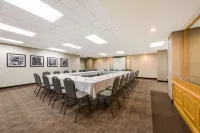 Best Western Voyageur Place Hotel Hotels in Aurora