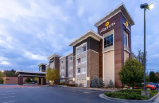 La Quinta Inn & Suites by Wyndham Morgantown