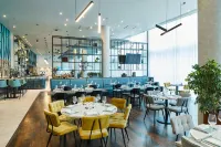 Courtyard London Gatwick Airport - breakfast