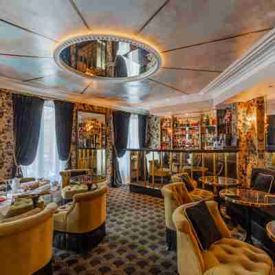 Manolita Paris Dining/Meeting Rooms