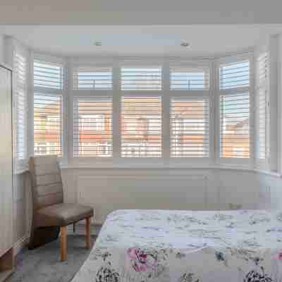 Apple House Wembley - Family Room with Shared Bathroom Others