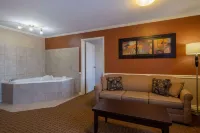 Super 8 by Wyndham Edmonton International Airport - Hot Tub