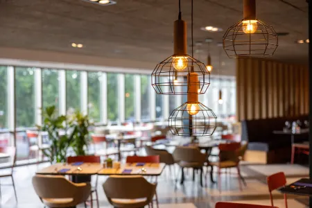 voco LEICESTER Отели рядом с достопримечательностью «Университет Де Монтфорт»