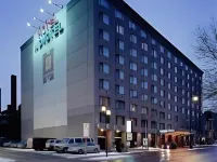 Novotel Montréal Centre โรงแรมใกล้สถานีกลางเมืองมอนทรีออล