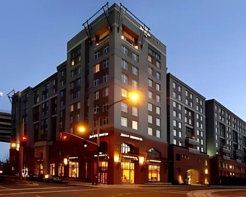 Residence Inn Portland Downtown/RiverPlace Hotels near Riverplace