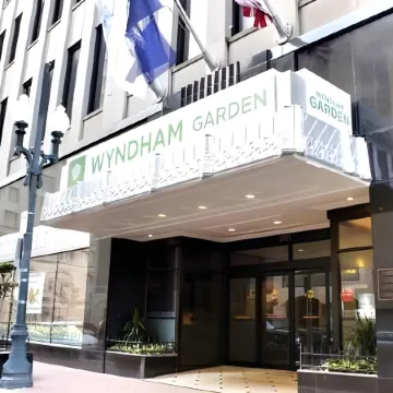 Wyndham Garden Baronne Plaza New Orleans Отели рядом с достопримечательностью «Тулейнский университет»