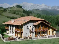 Posada El Corcal de Liébana - parking