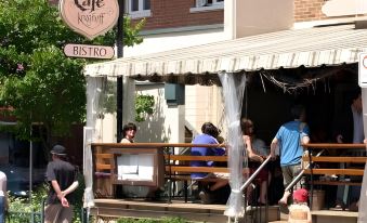 Petit Hotel - Cafe Krieghoff