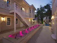 Elegance East Hotel