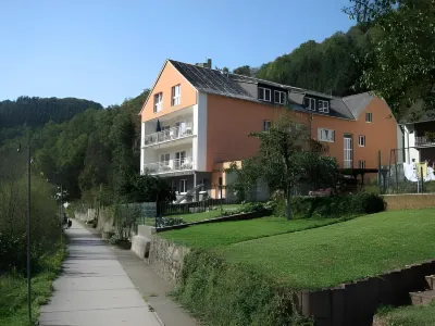 Pension & Seminarhaus "Haus am Fluss" Các khách sạn ở Laurenburg