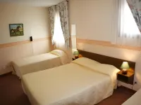 Delfotel Hôtels à proximité de : E.Leclerc PARAY LE MONIAL