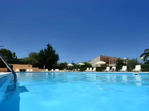 Calanica Resort